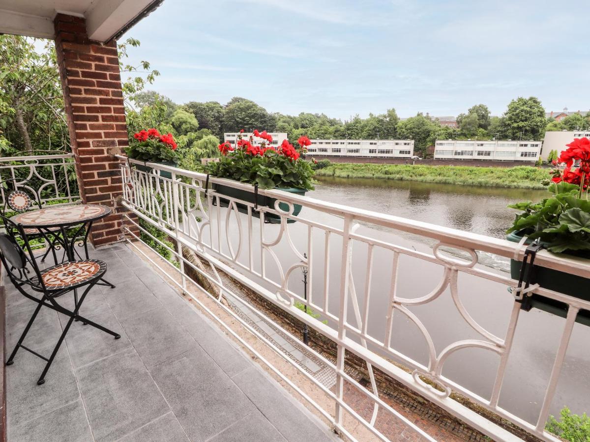 Dee Heights Penthouse Apartamento