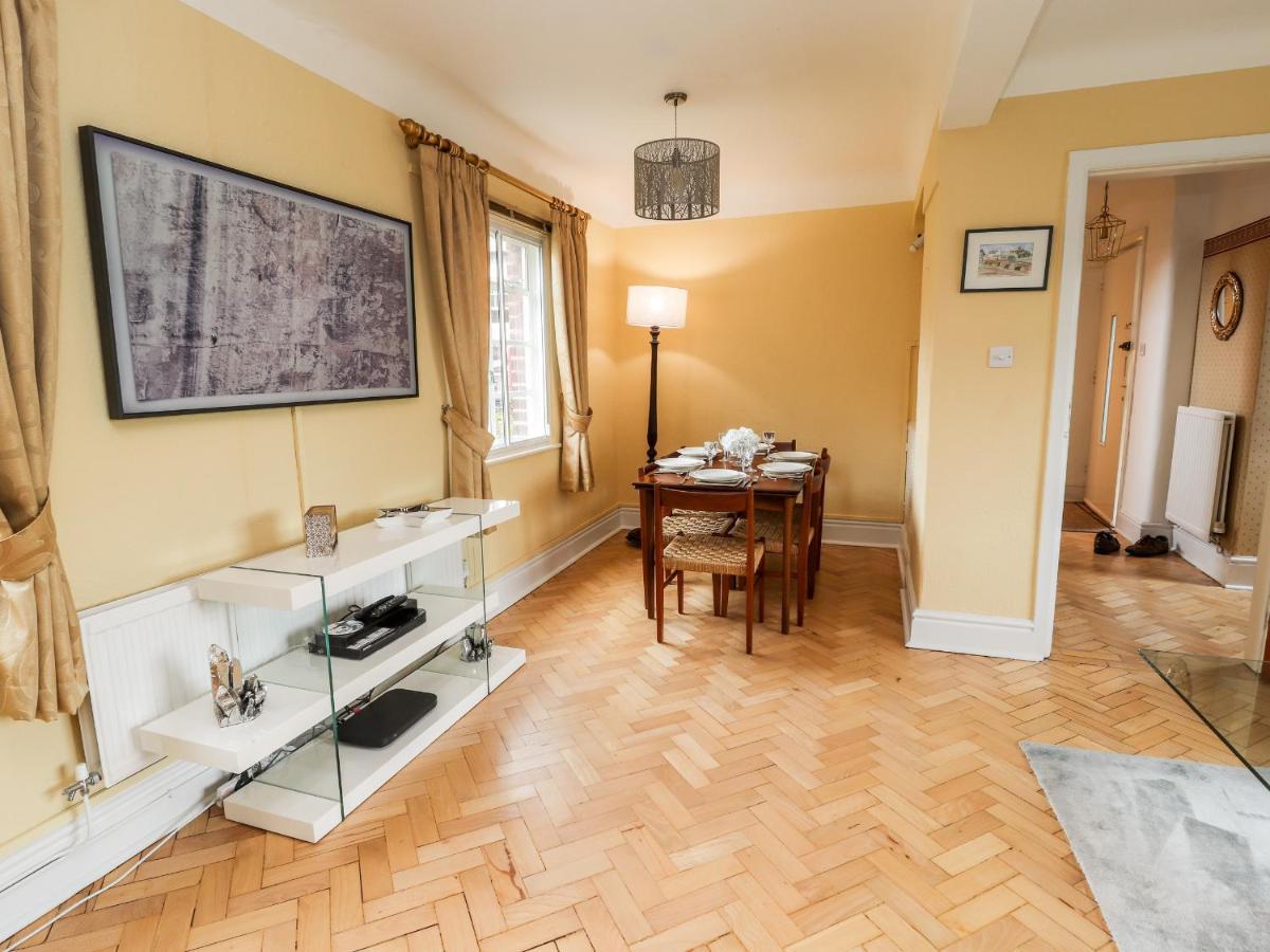 Dee Heights Penthouse * Chester