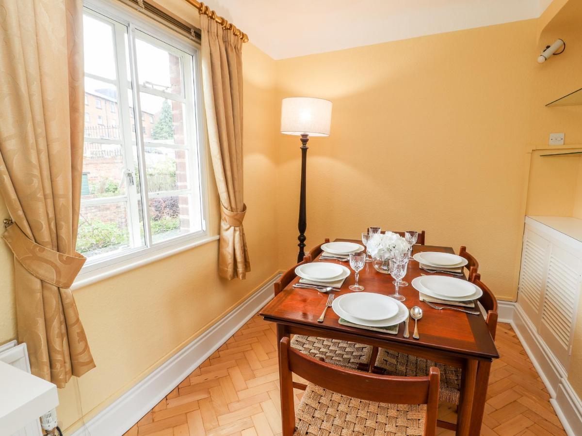 Dee Heights Penthouse Apartment Chester
