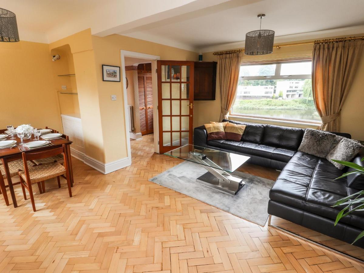 Dee Heights Penthouse Apartment *