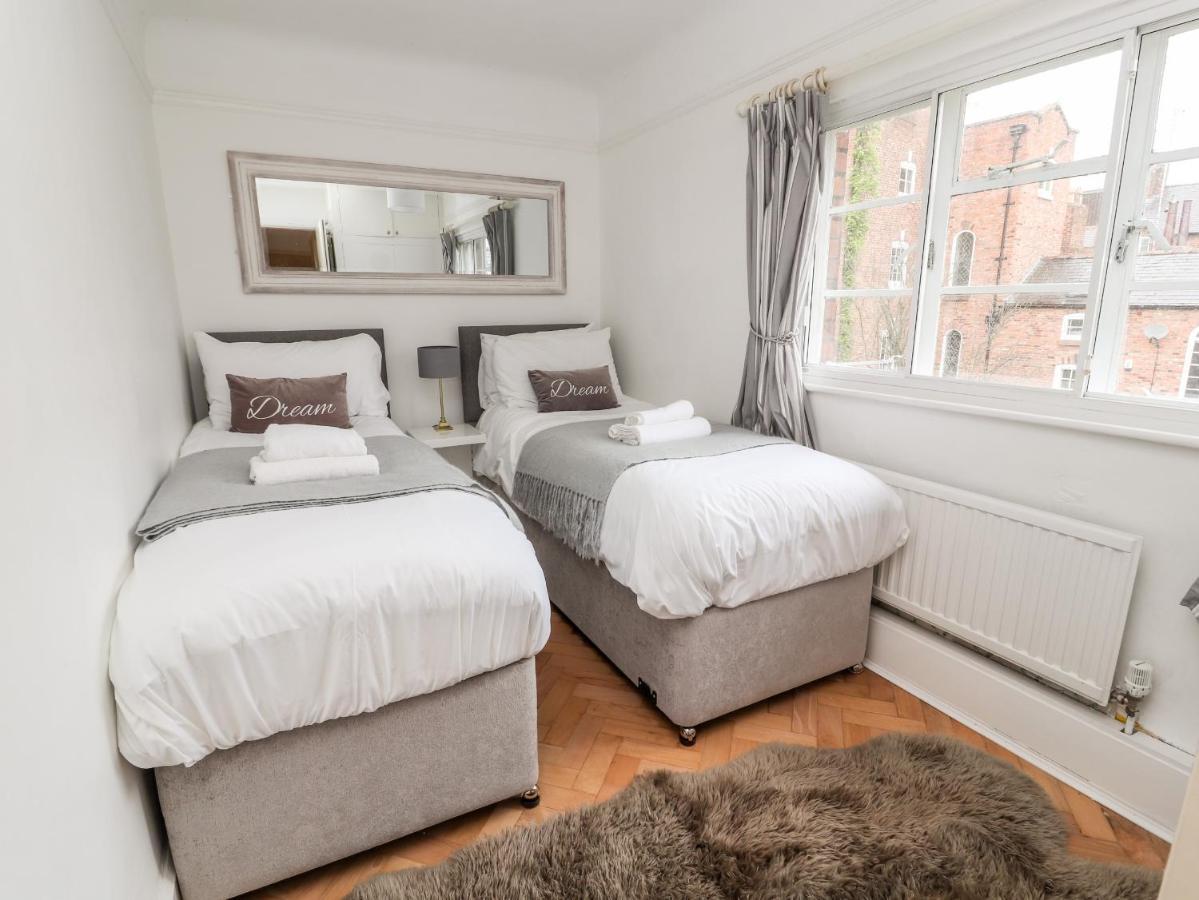 Dee Heights Penthouse Apartment